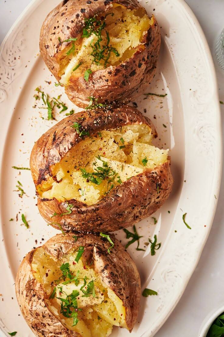 Air Fryer Jacket Potato (With Crispy Skin and Fluffy Inside!)